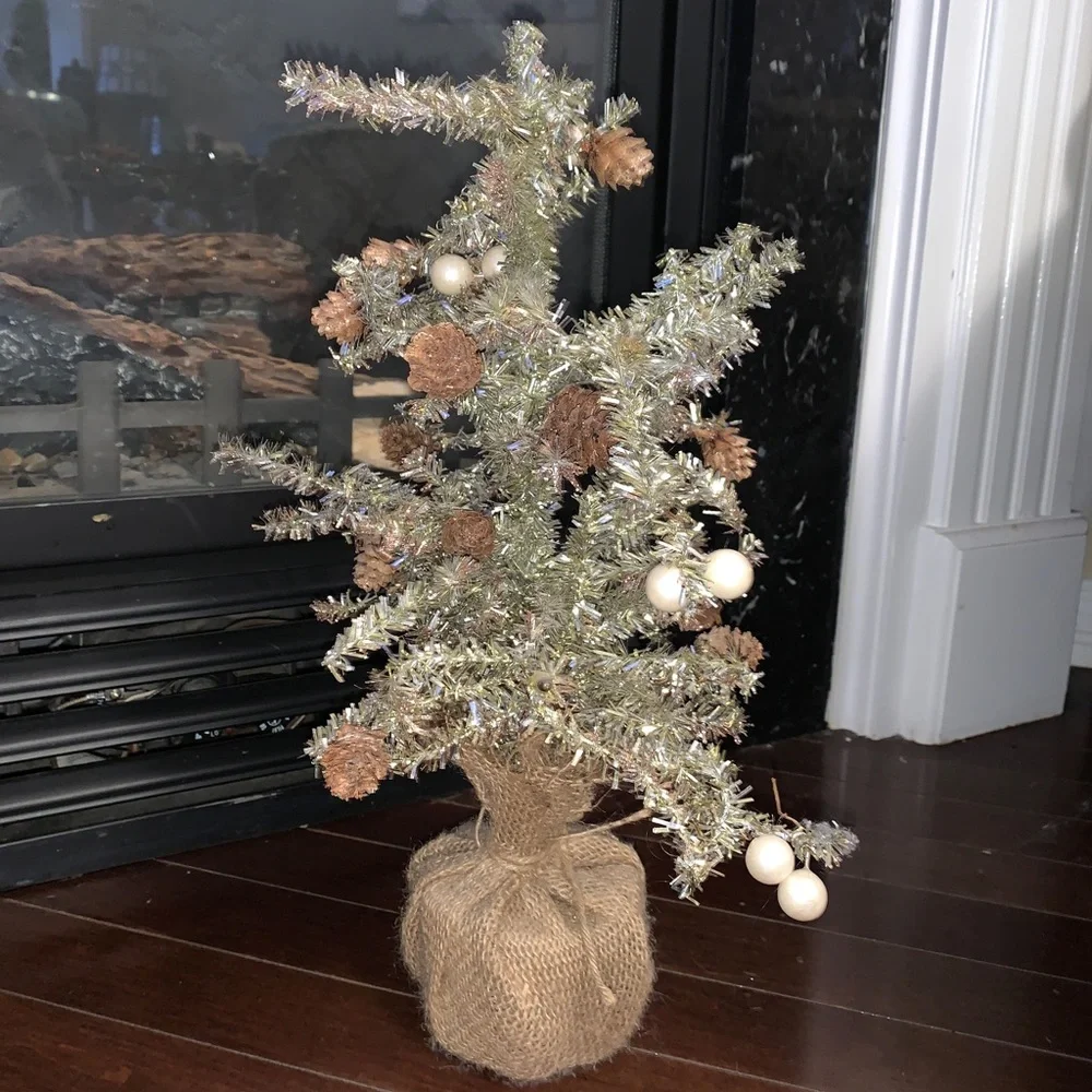 Decor - Picture 2 of 2